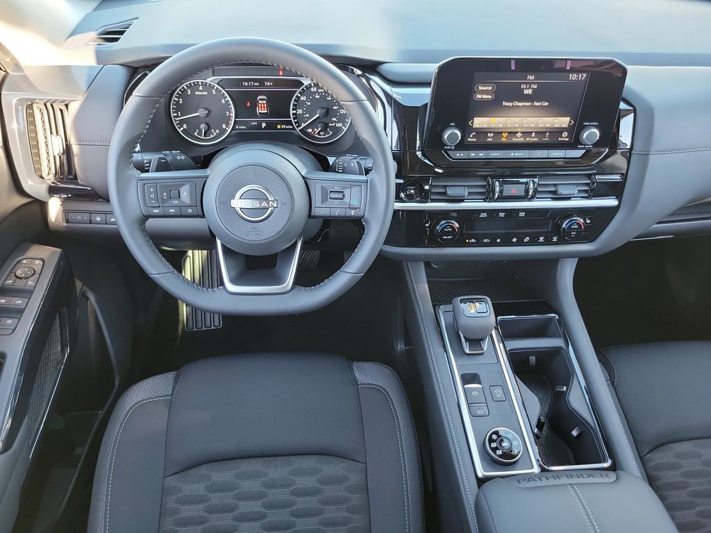 New 2025 Nissan Pathfinder SV image 10