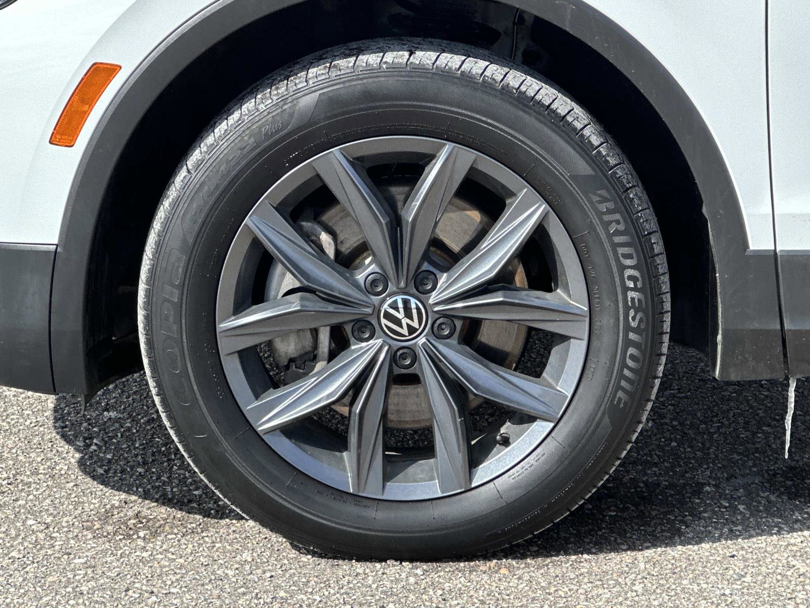 Used 2022 Volkswagen Tiguan SE image 9