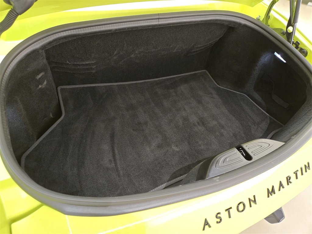Used 2023 Aston Martin V8 Vantage image 19