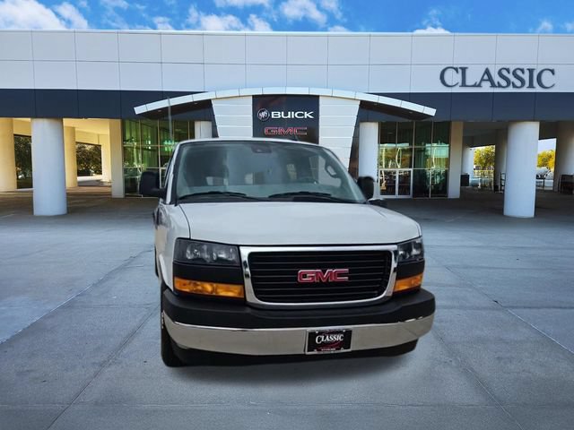 Used 2025 GMC Savana 3500 LT w/ LT Preferred Equipment Group RWD image 2