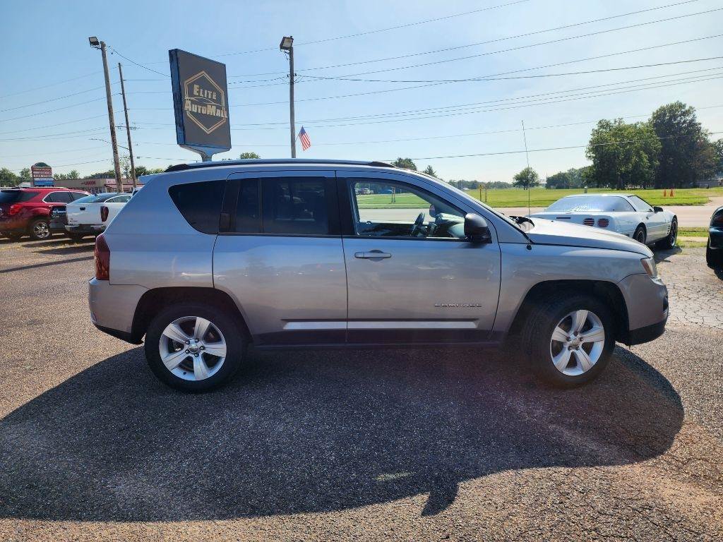 Used 2015 Jeep Compass Sport w/ Power Value Group AWD/4WD image 3