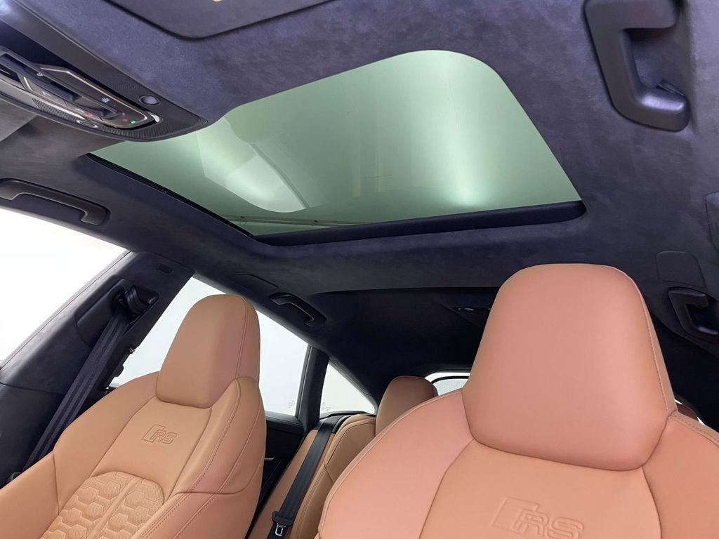 New 2026 Audi RS 7 Performance image 18