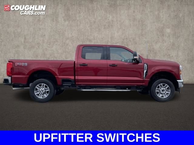 Used 2025 Ford F350 XLT w/ FX4 Off-Road Package image 6
