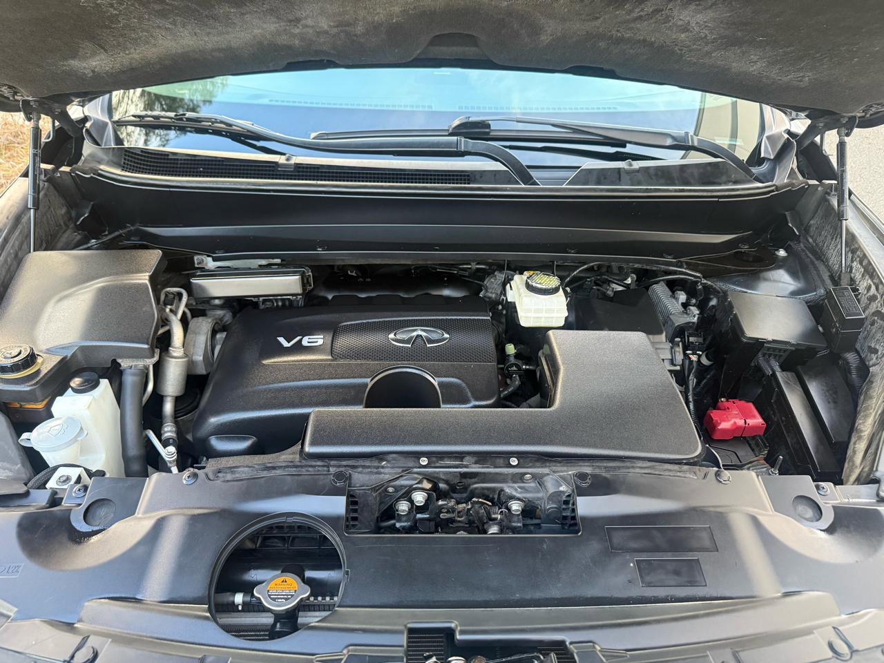 Used 2017 INFINITI QX60 Luxe w/ Deluxe Technology Package image 48