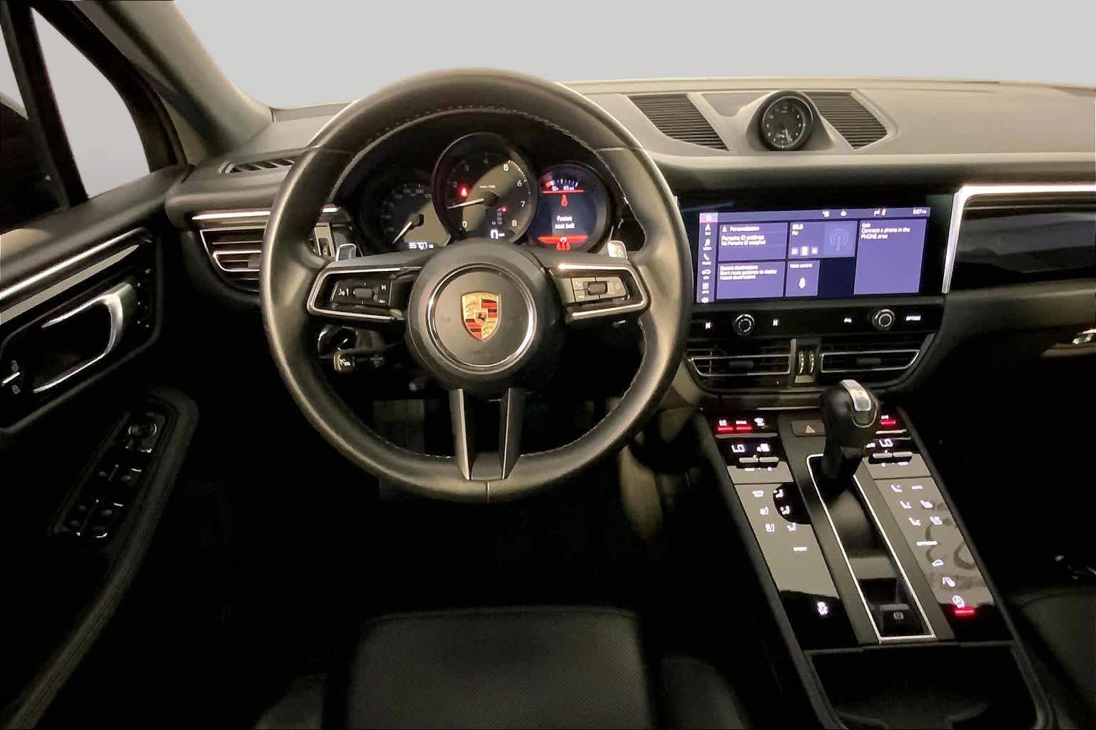 Used 2023 Porsche Macan Turbo AWD/4WD image 6