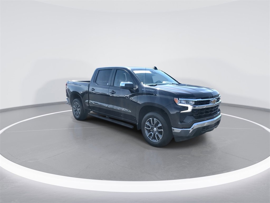 Used 2022 Chevrolet Silverado 1500 LT image 2