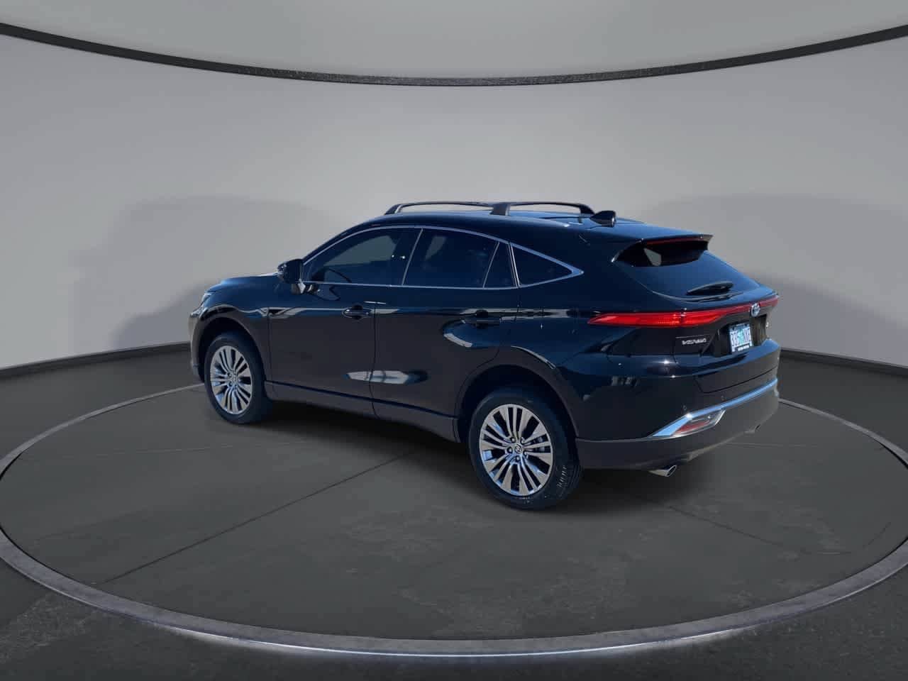 Certified 2022 Toyota Venza XLE AWD/4WD image 7