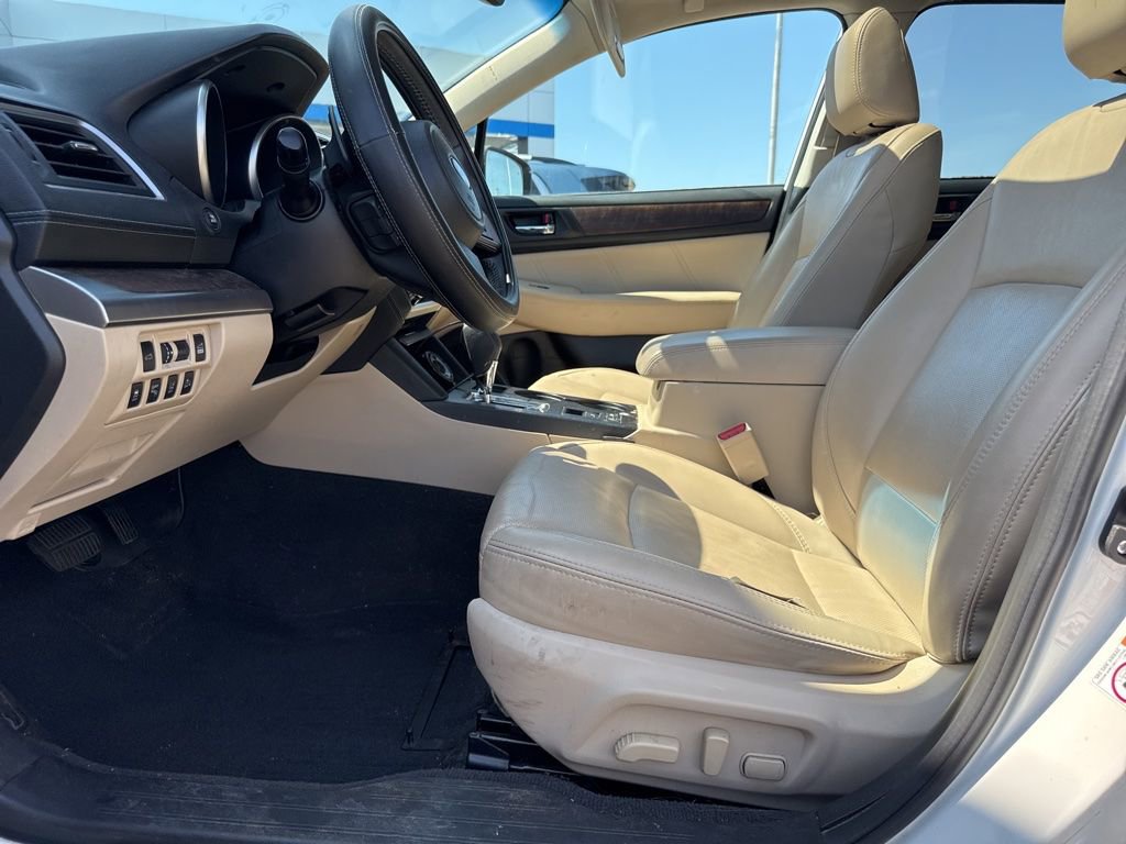 Used 2018 Subaru Outback 2.5i Limited AWD/4WD image 5