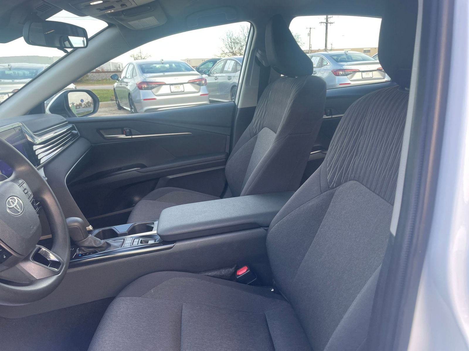 Used 2025 Toyota Camry LE image 27