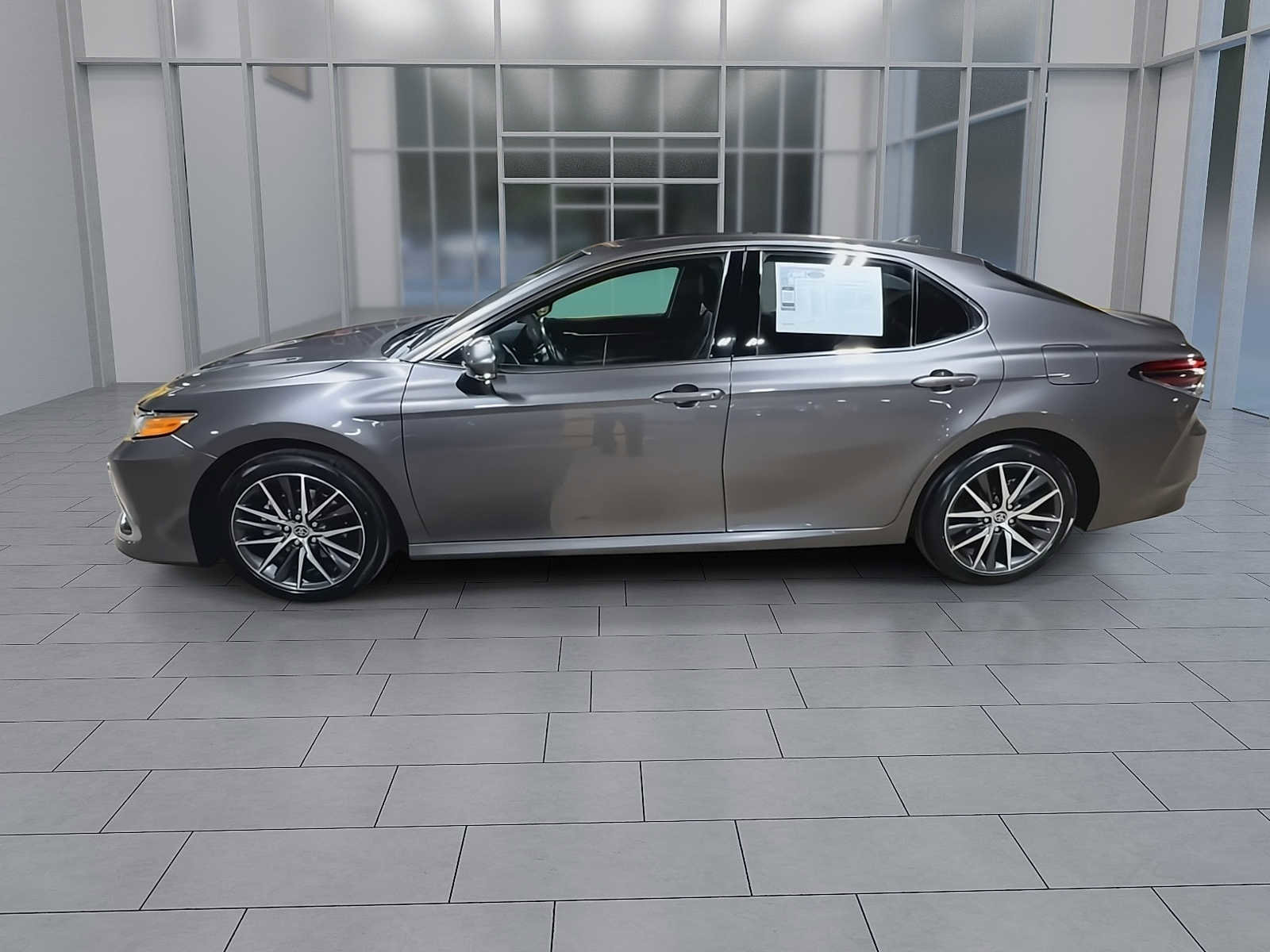 Certified 2023 Toyota Camry XLE FWD image 5