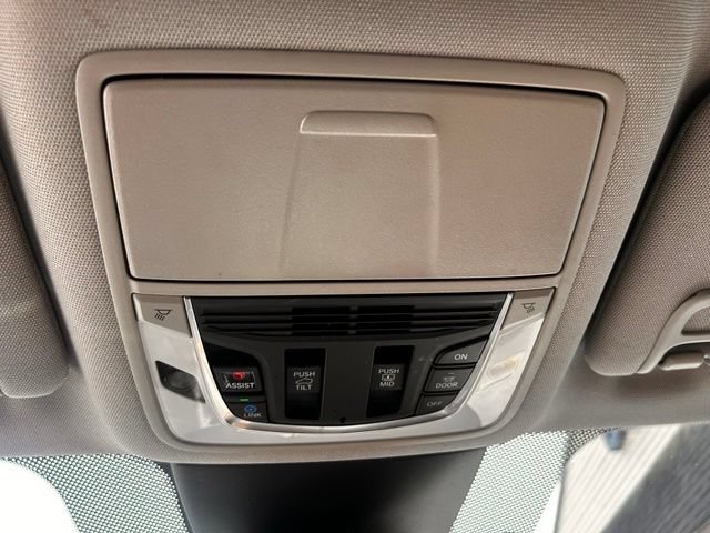 Used 2022 Acura MDX SH-AWD w/ Technology Package image 26