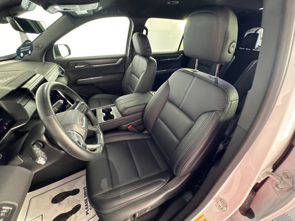 Certified 2026 GMC Acadia Elevation w/ Elevation Premium Package AWD/4WD image 29