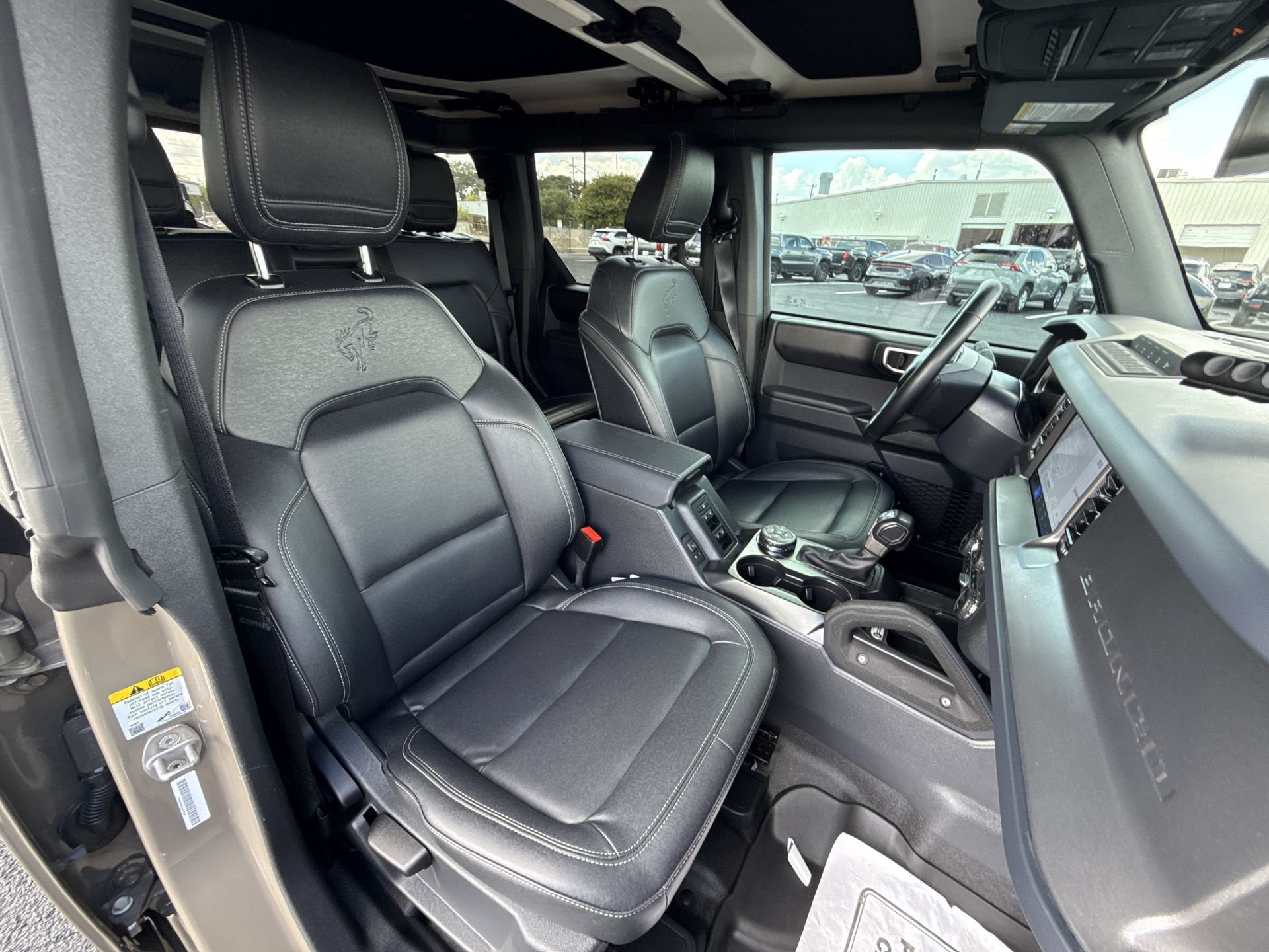 Used 2025 Ford Bronco Badlands AWD/4WD image 25