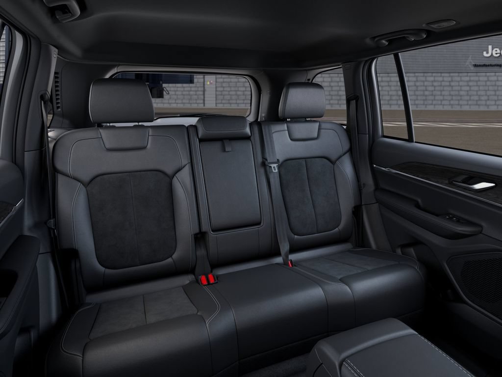 New 2026 Jeep Grand Cherokee Altitude AWD/4WD image 16