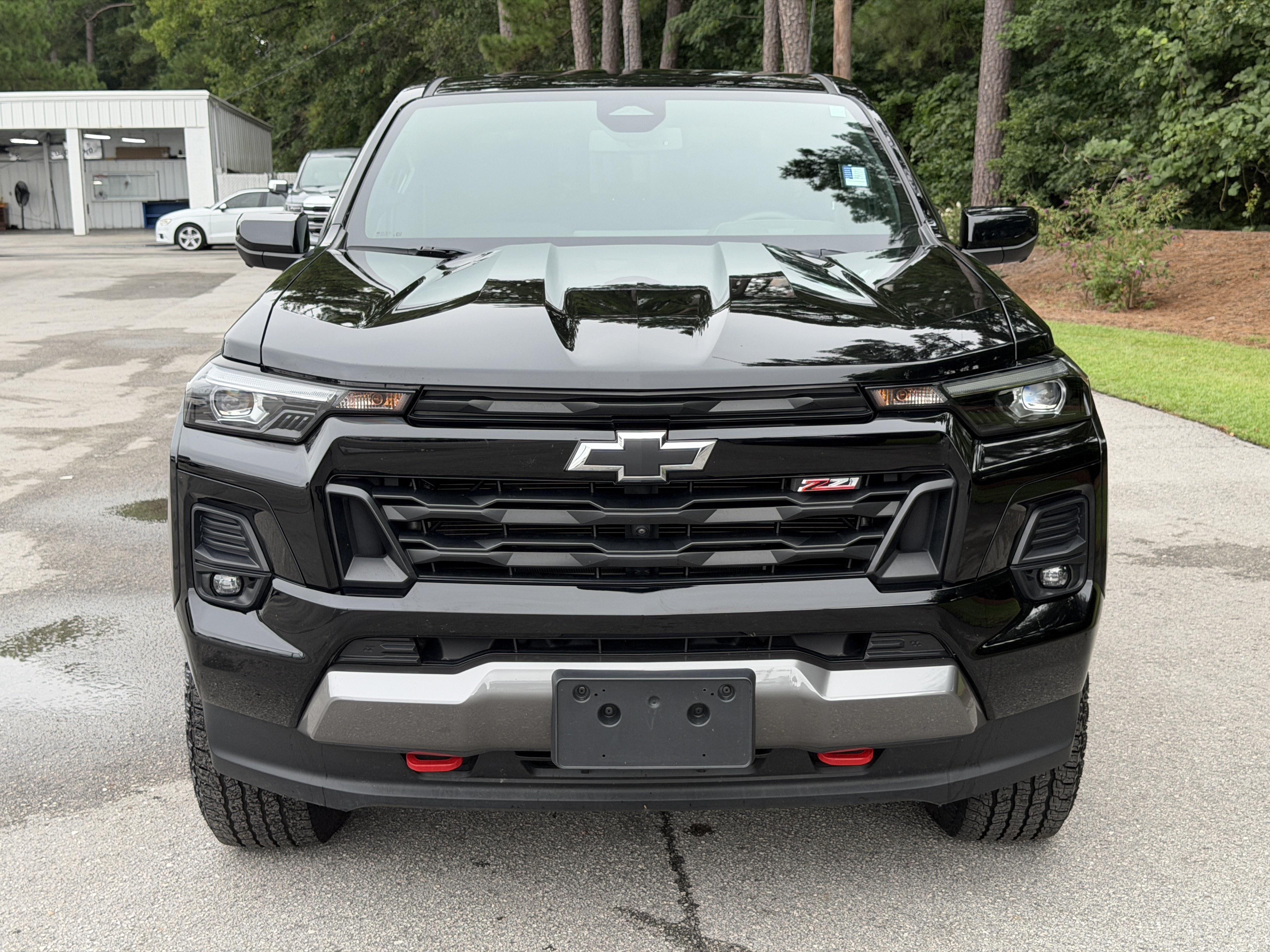 Used 2024 Chevrolet Colorado Z71 w/ Z71 Convenience Package 2 AWD/4WD image 9