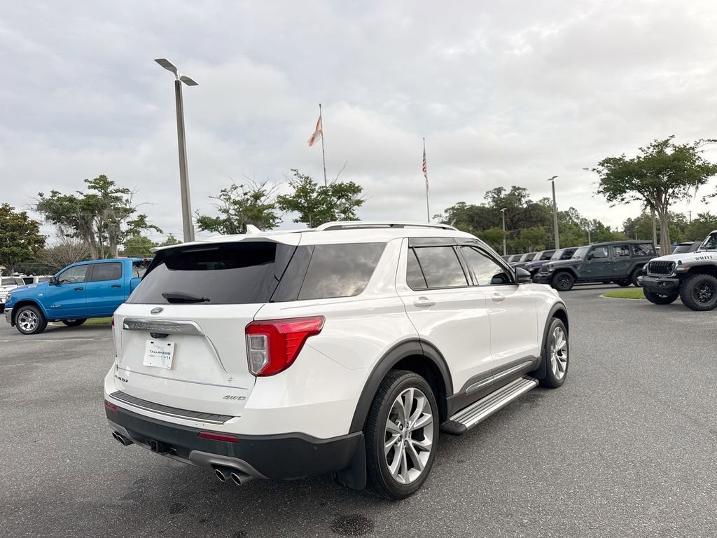 Used 2021 Ford Explorer Platinum w/ Equipment Group 601A AWD/4WD image 3