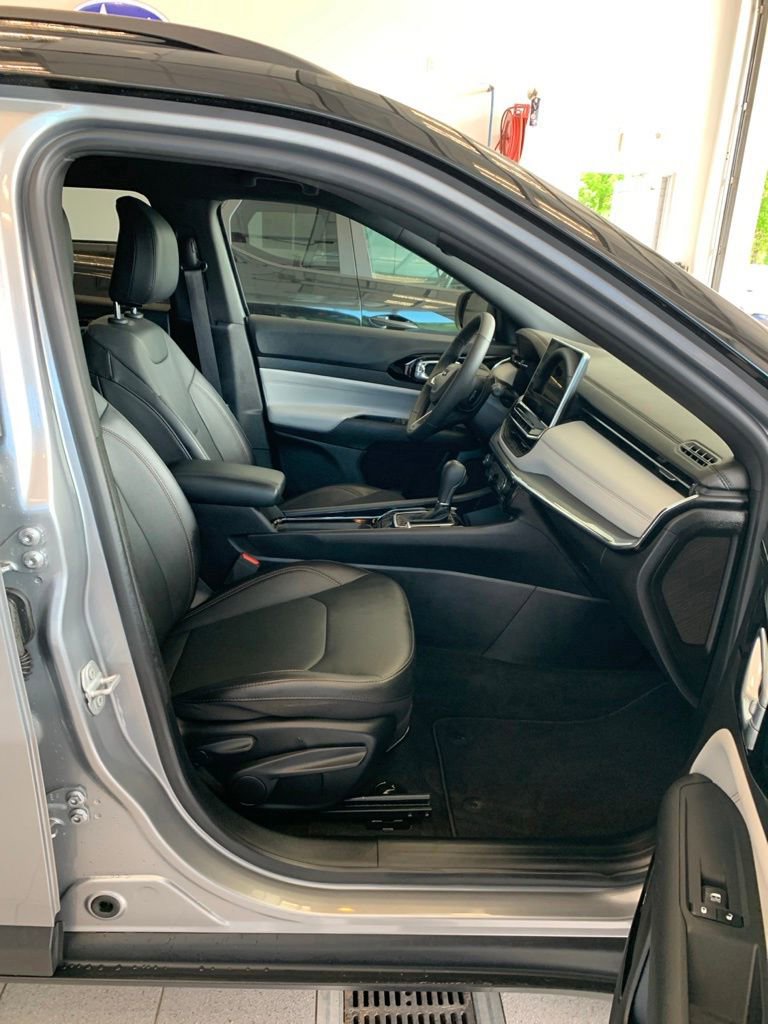 Used 2023 Jeep Compass Limited AWD/4WD image 18