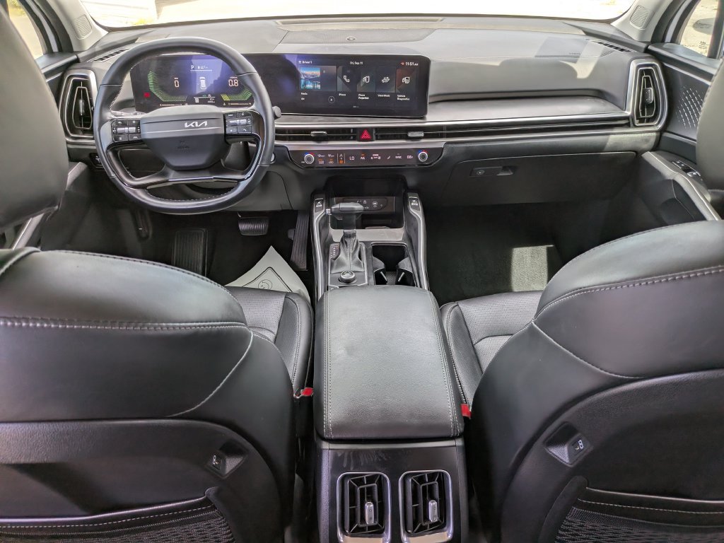 Certified 2026 Kia Sorento S w/ S Panoramic Sunroof Package FWD image 13