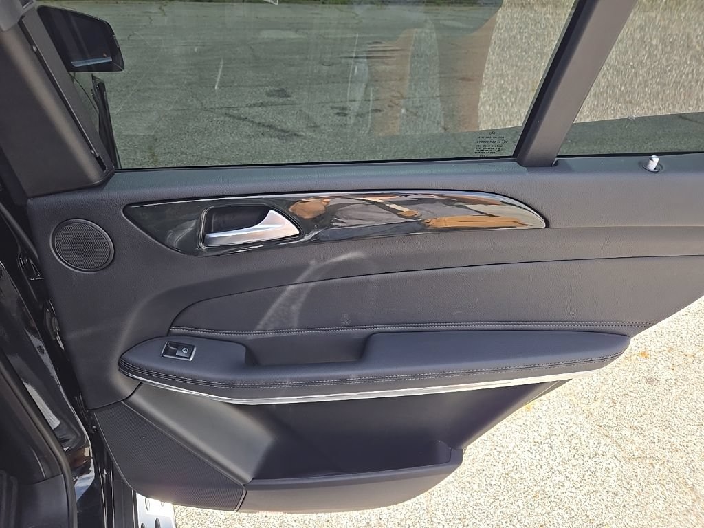 Used 2017 Mercedes-Benz GLS 550 4MATIC image 21