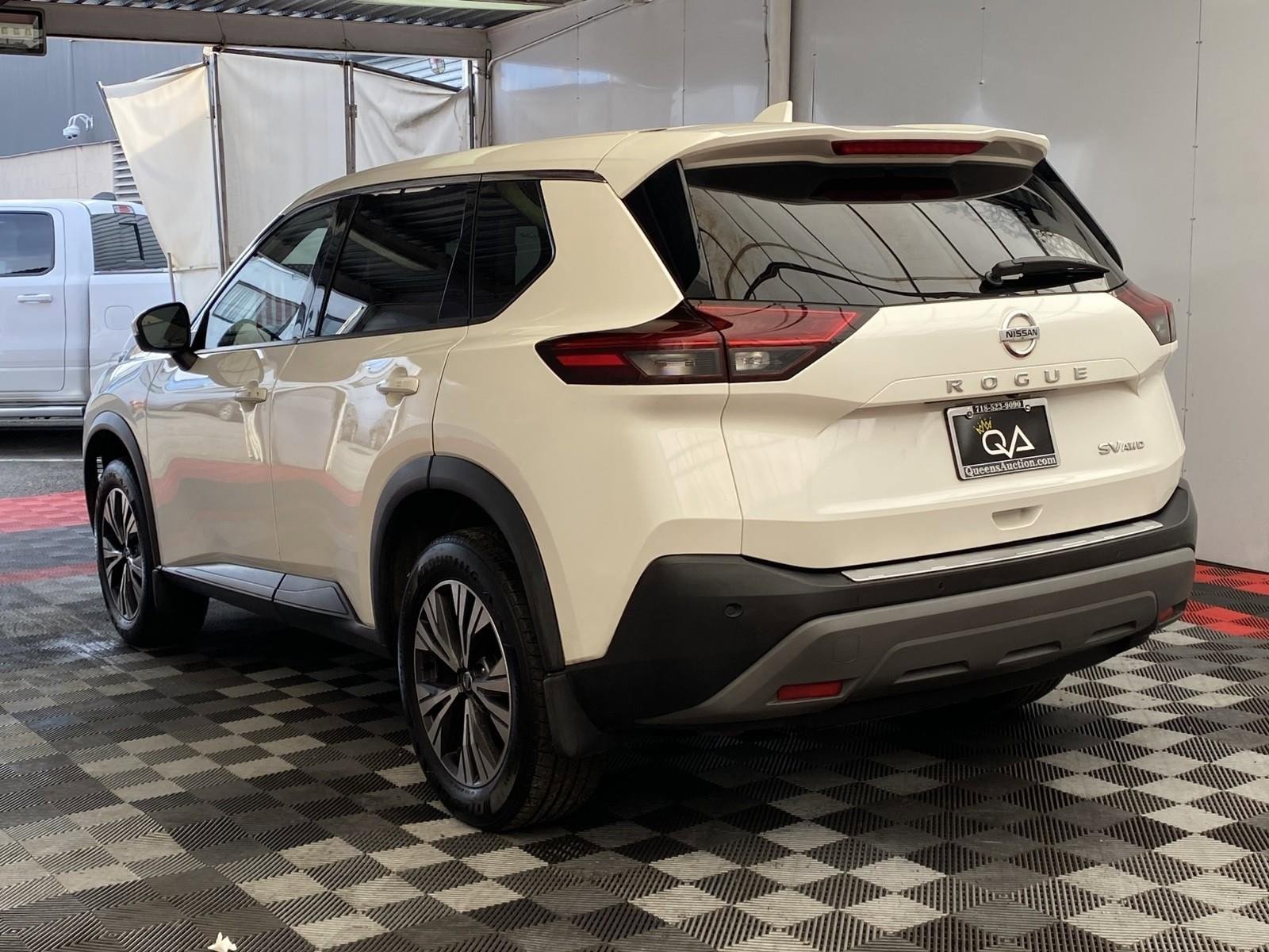 Used 2021 Nissan Rogue SV AWD/4WD image 4