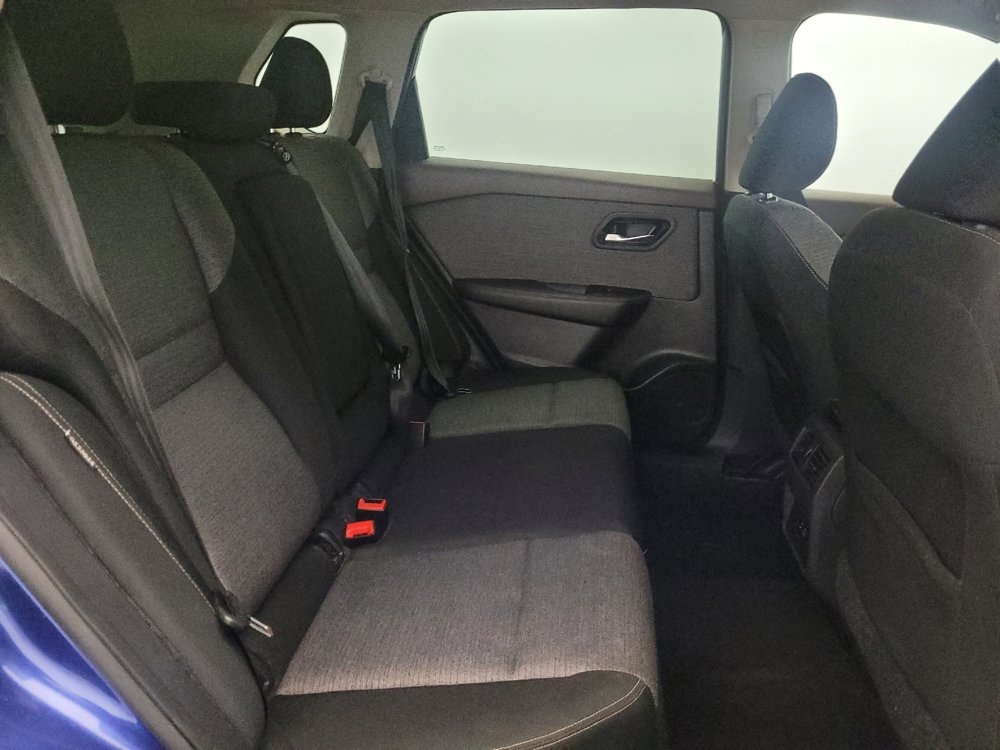 Used 2022 Nissan Rogue SV AWD/4WD image 19