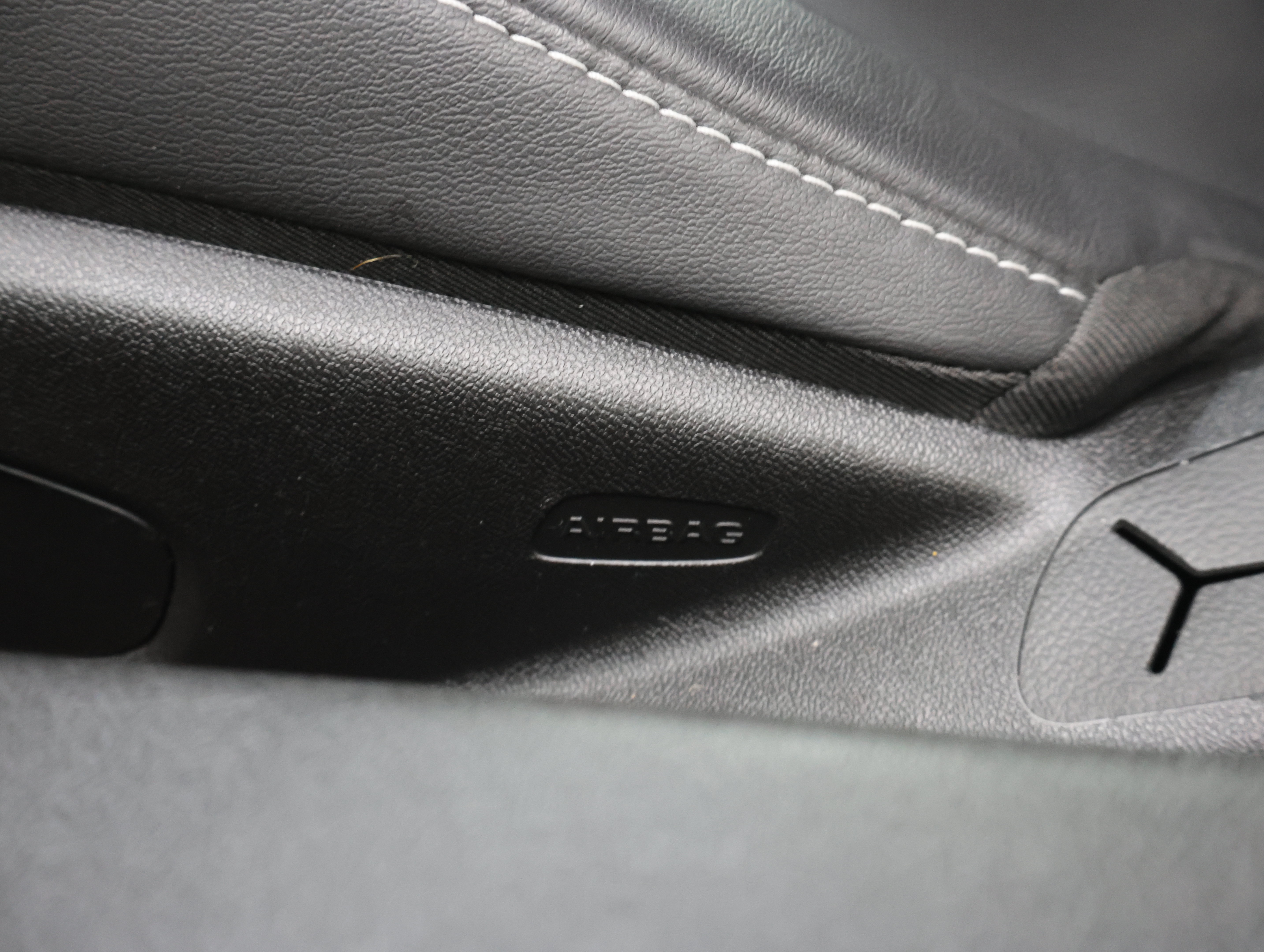 Used 2020 Chevrolet Camaro SS RWD image 38