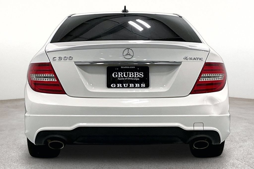 Used 2013 Mercedes-Benz C 300 4MATIC Sedan image 4