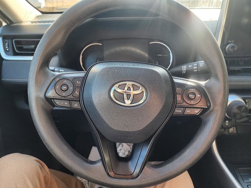 Used 2024 Toyota RAV4 LE image 23