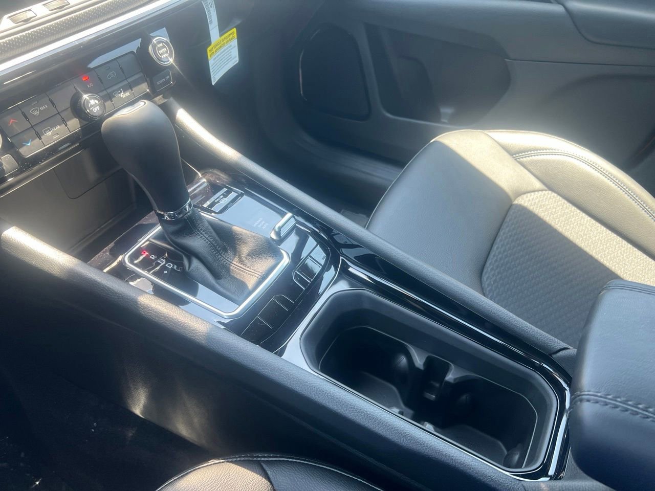 New 2026 Jeep Compass Latitude AWD/4WD image 28