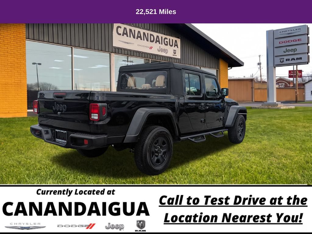 Used 2022 Jeep Gladiator Sport AWD/4WD image 9