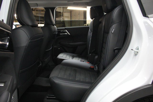 New 2026 Mitsubishi Outlander Trail Edition image 24