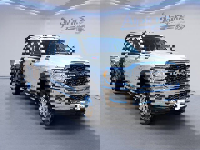 Used 2020 RAM 5500 Tradesman w/ Chrome Appearance Group image 7