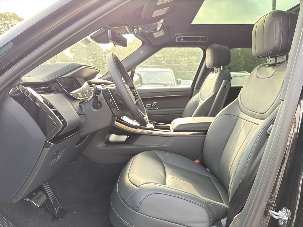New 2026 Land Rover Range Rover Sport Dynamic SE AWD/4WD image 3