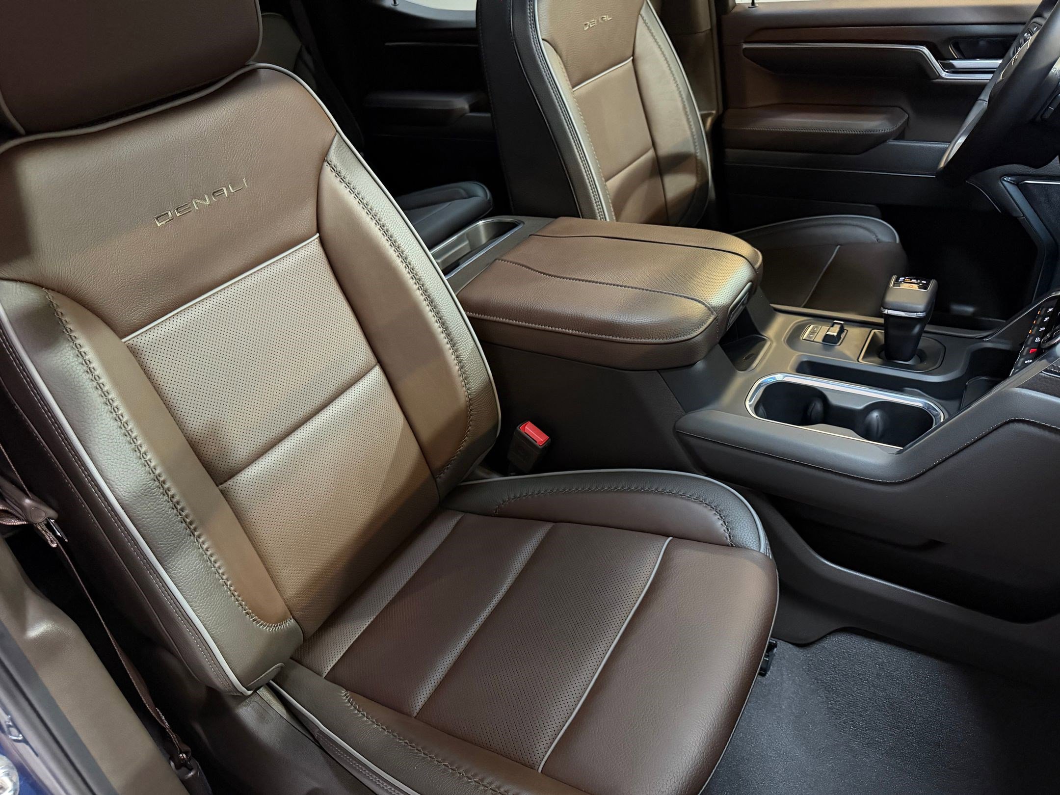 Used 2025 GMC Sierra 1500 Denali AWD/4WD image 51