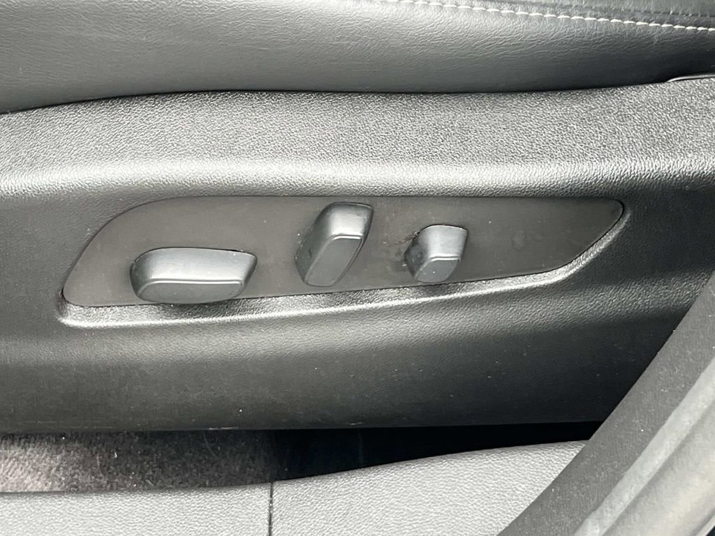 Certified 2023 Cadillac XT4 Premium Luxury w/ Cold Weather Package image 26