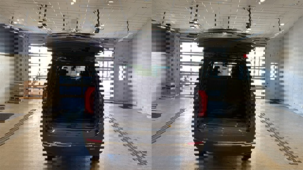 New 2026 GMC Yukon XL Elevation image 16