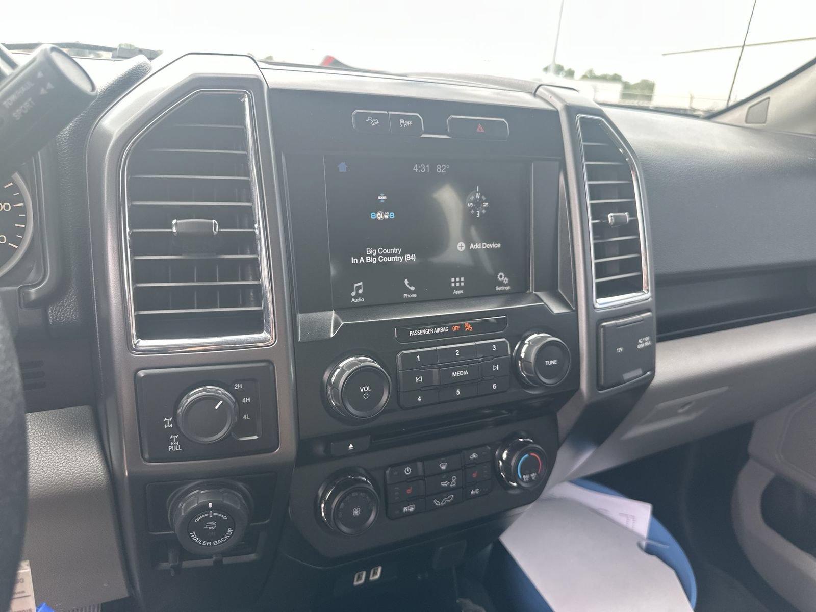 Used 2016 Ford F150 XLT w/ Equipment Group 302A Luxury AWD/4WD image 13