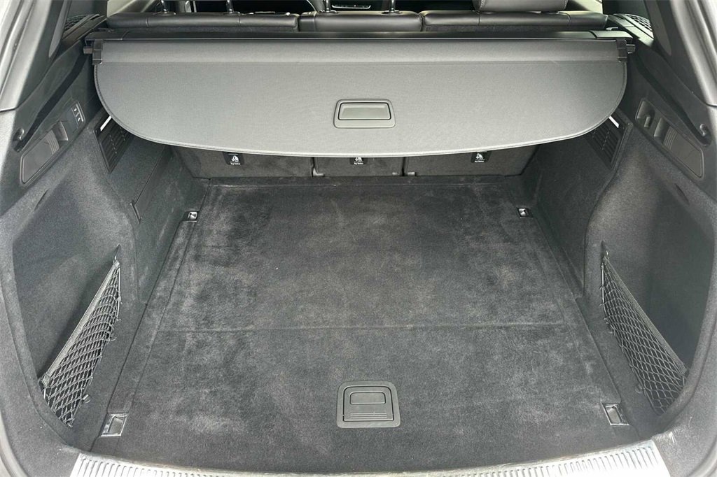 Used 2023 Audi SQ5 Premium Plus w/ Premium Plus Package image 18