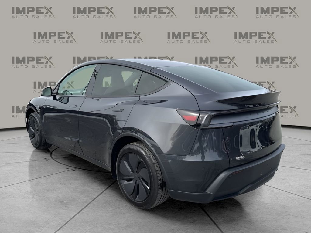 Used 2026 Tesla Model Y Premium image 3