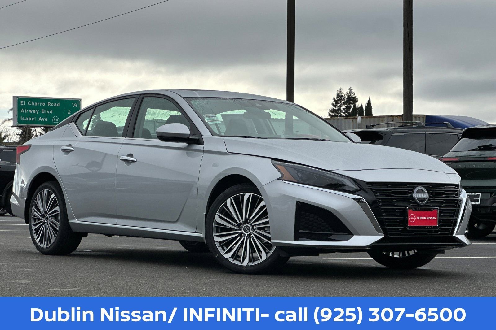New 2025 Nissan Altima 2.5 SL AWD/4WD image 2
