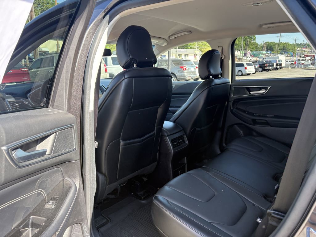 Used 2018 Ford Edge Titanium AWD/4WD image 14