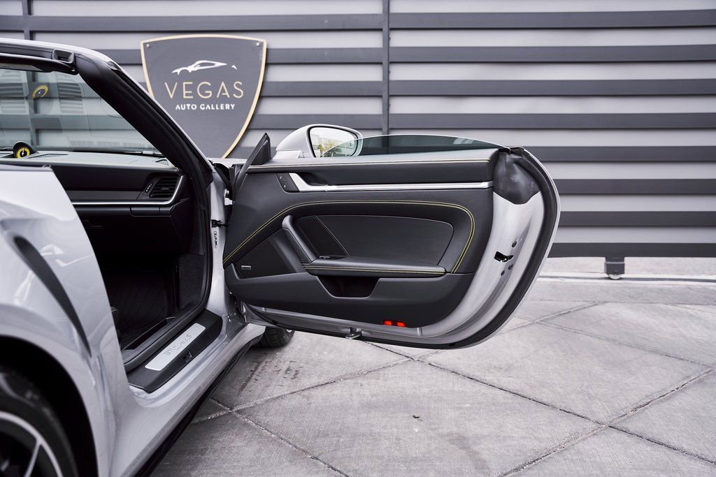 Used 2025 Porsche 911 Turbo S image 24