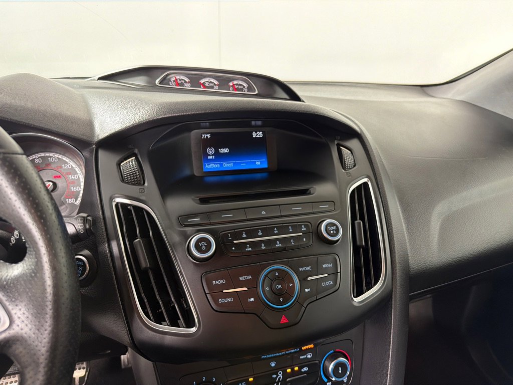 Used 2016 Ford Focus ST FWD image 15