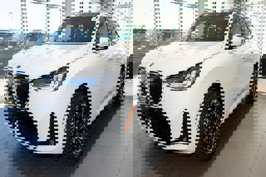 New 2026 BMW X3 xDrive30 w/ M Sport Package image 3