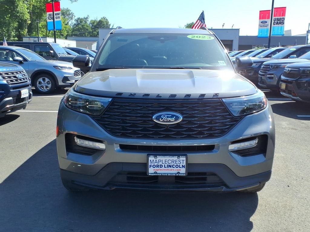 Used 2023 Ford Explorer ST-Line w/ Class IV Trailer Tow Package AWD/4WD image 21