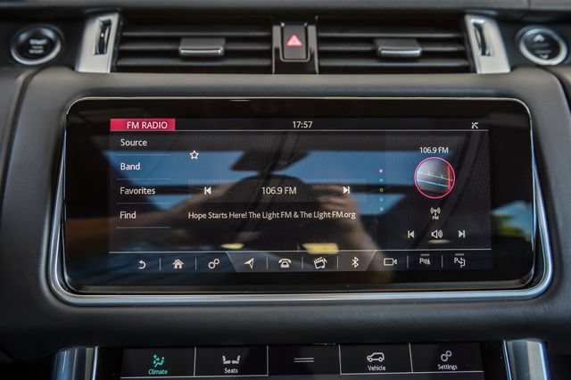 Used 2019 Land Rover Range Rover Sport Supercharged AWD/4WD image 22