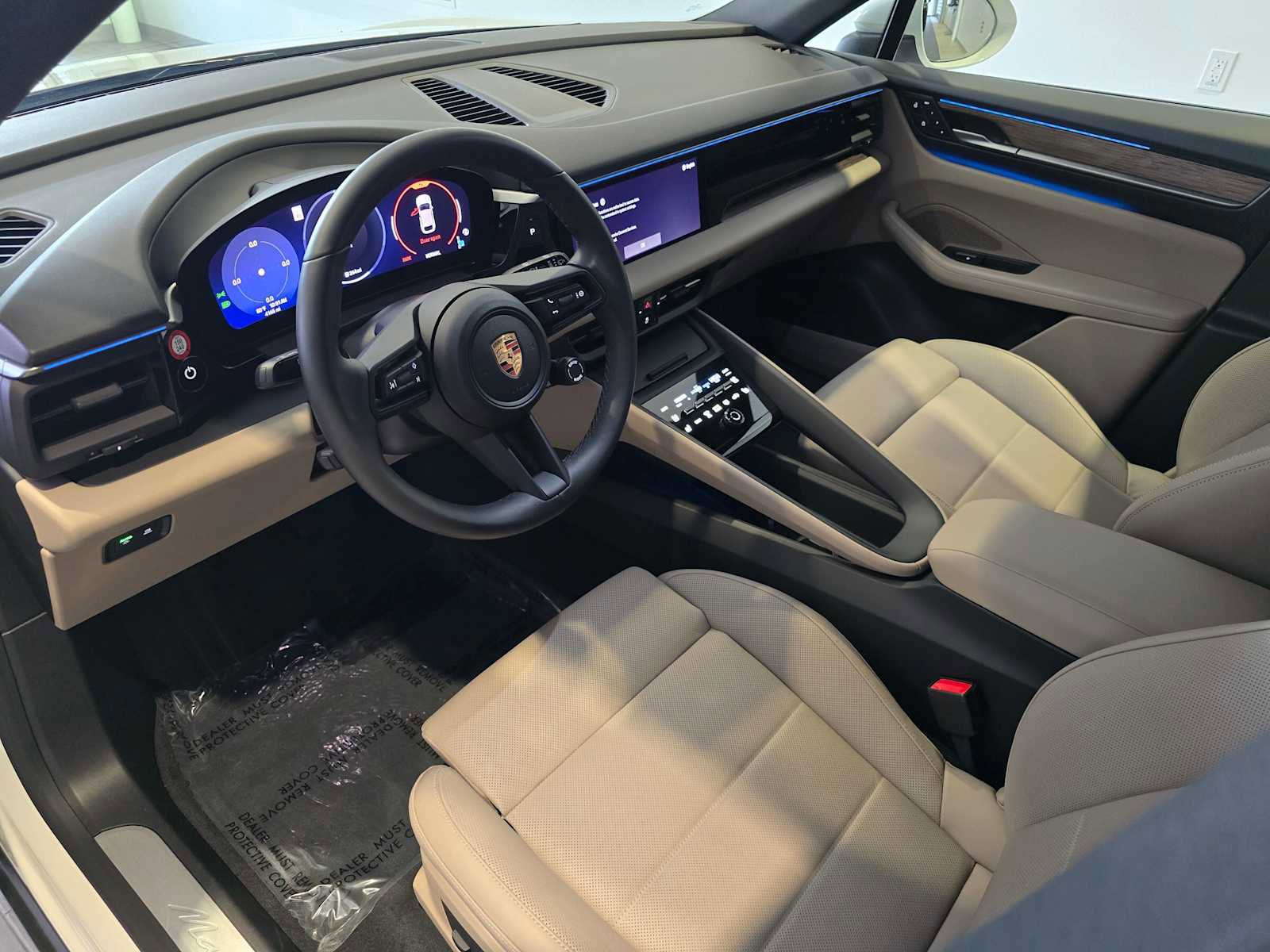 Used 2025 Porsche Macan Electric image 2