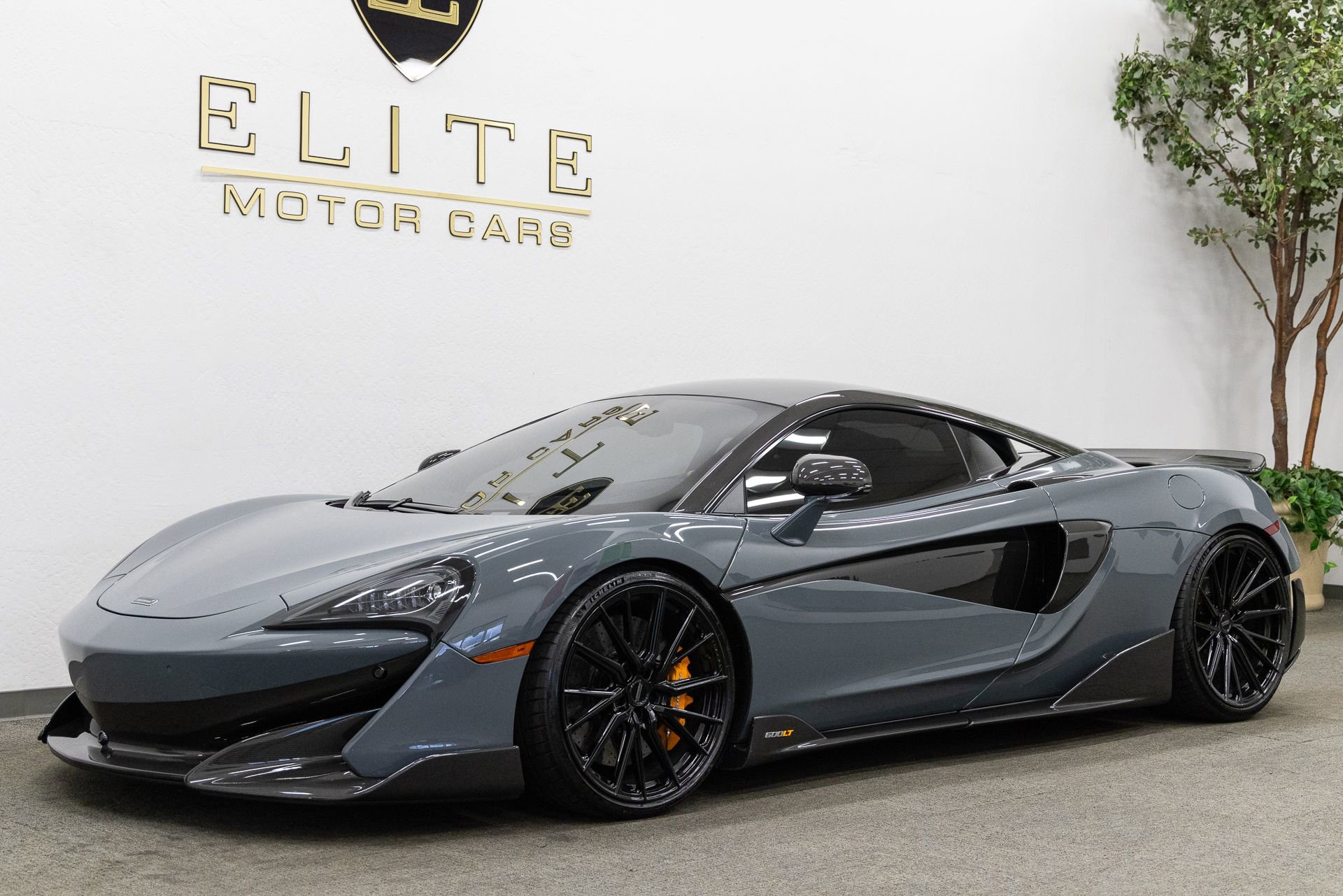Used 2019 McLaren 600LT image 1