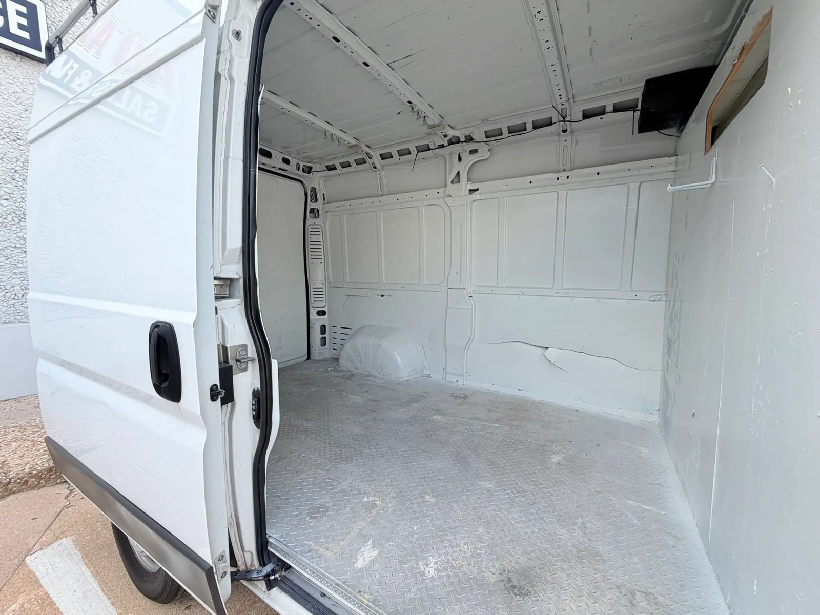 Used 2015 RAM ProMaster 2500 w/ Interior Convenience Group FWD image 14