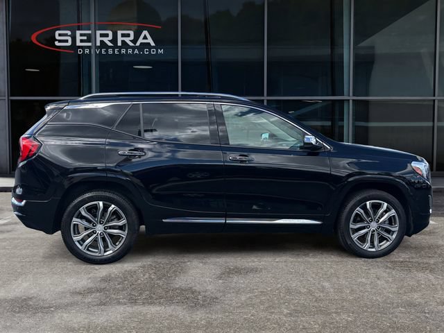 Used 2020 GMC Terrain Denali w/ Denali Premium Package AWD/4WD image 6